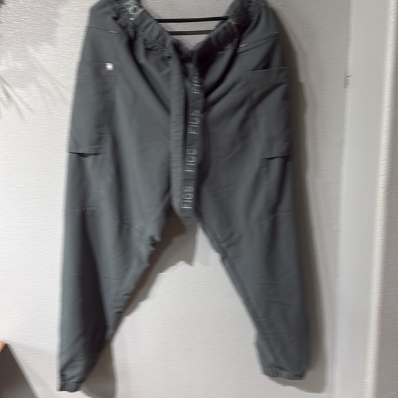 Figs Green Women’s Scrub Set. Large. Excellent condition. - Picture 4 of 5